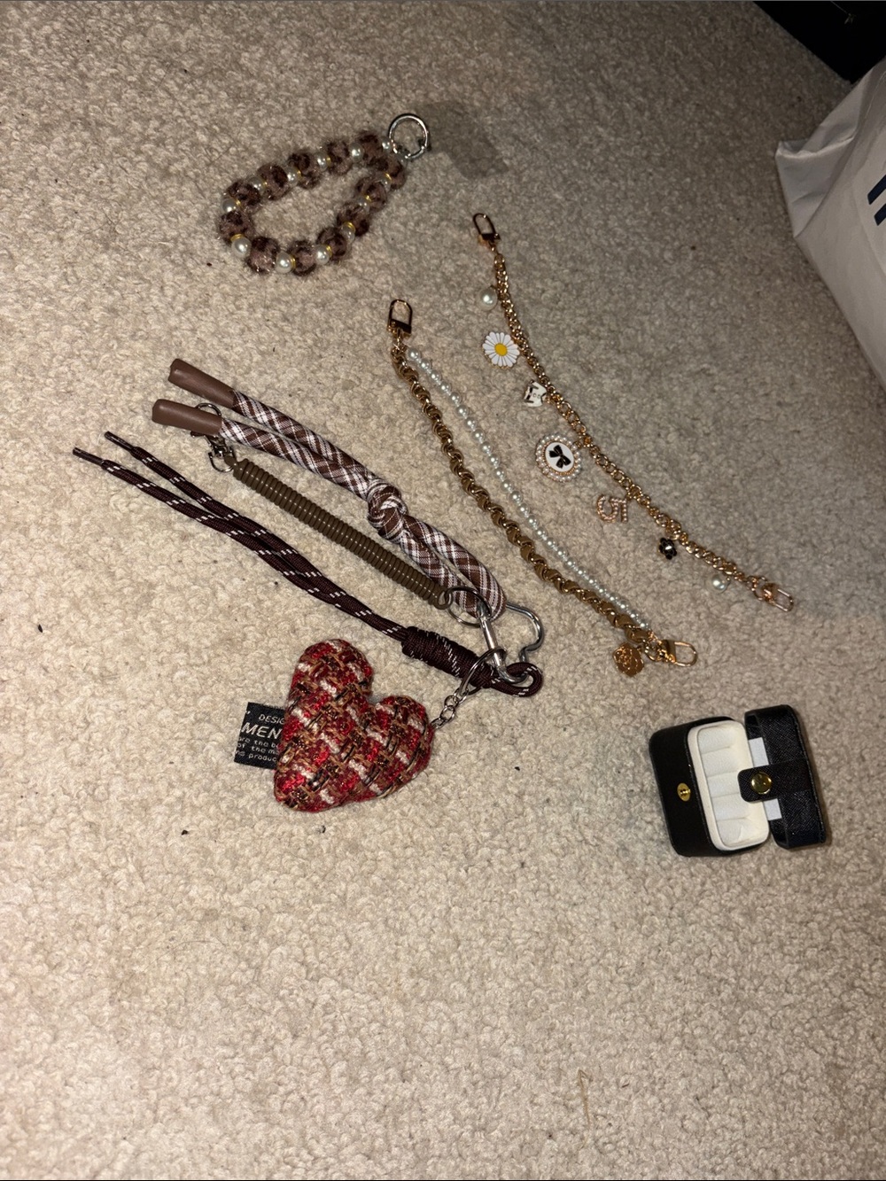 Bundle. 2 keychains. 2 bag chains 1 ring holder